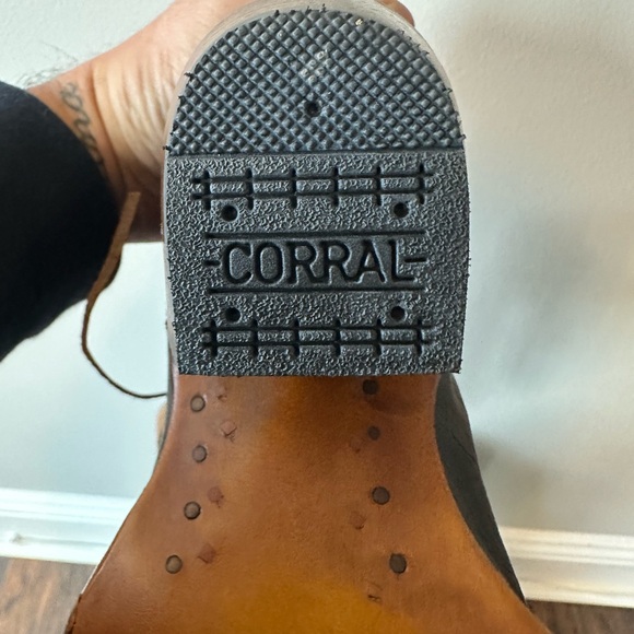 Corral Green Handcrafted Boots - Picture 7 of 13